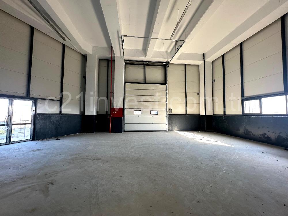 VELİKÖY OSB 'DE 3600 M2 KULLANIMA HAZIR BİNA